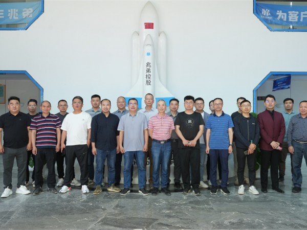 绿色建造新势力，全装智慧创未来，2025智能全装配式建造创新发展研讨会顺利举行